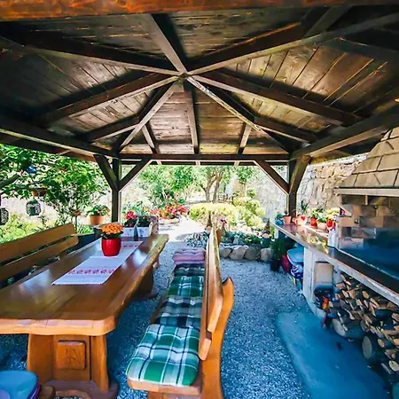 Appartement Amazing Apartment In Podstrana With Wifi